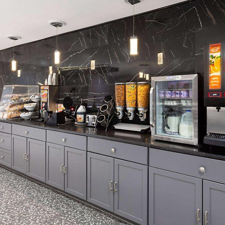 Baymont By Wyndham Warrenton Hotel Екстериор снимка