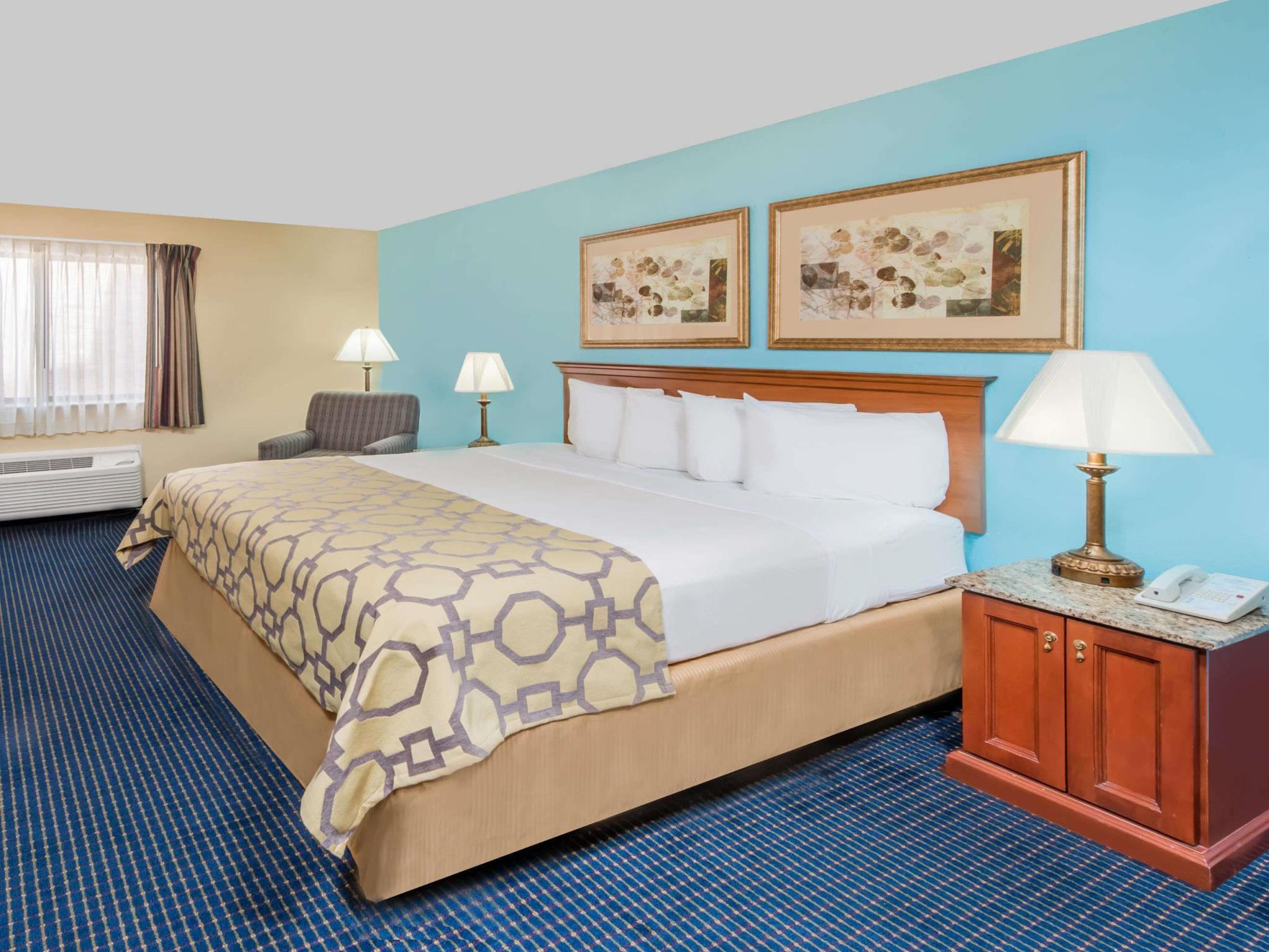 Baymont By Wyndham Warrenton Hotel Екстериор снимка
