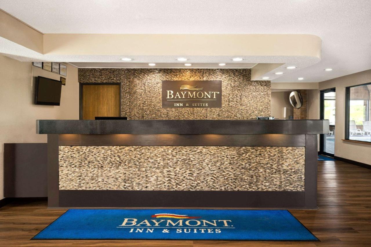 Baymont By Wyndham Warrenton Hotel Екстериор снимка